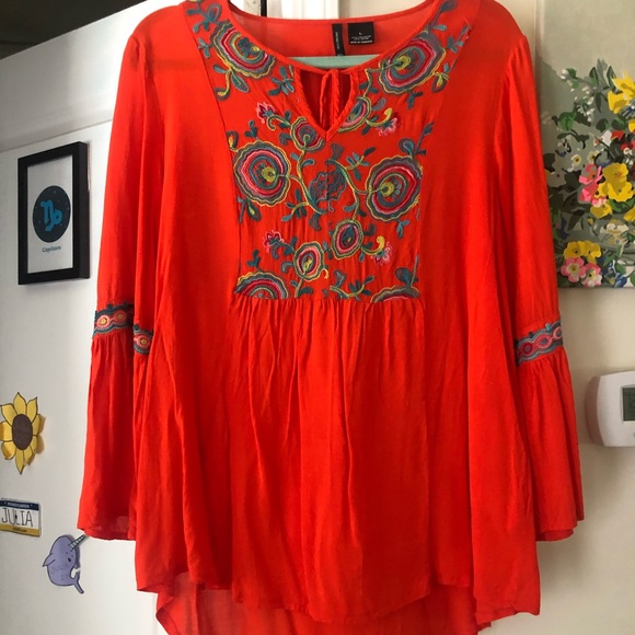 Orange floral embroidered blouse - Picture 2 of 2